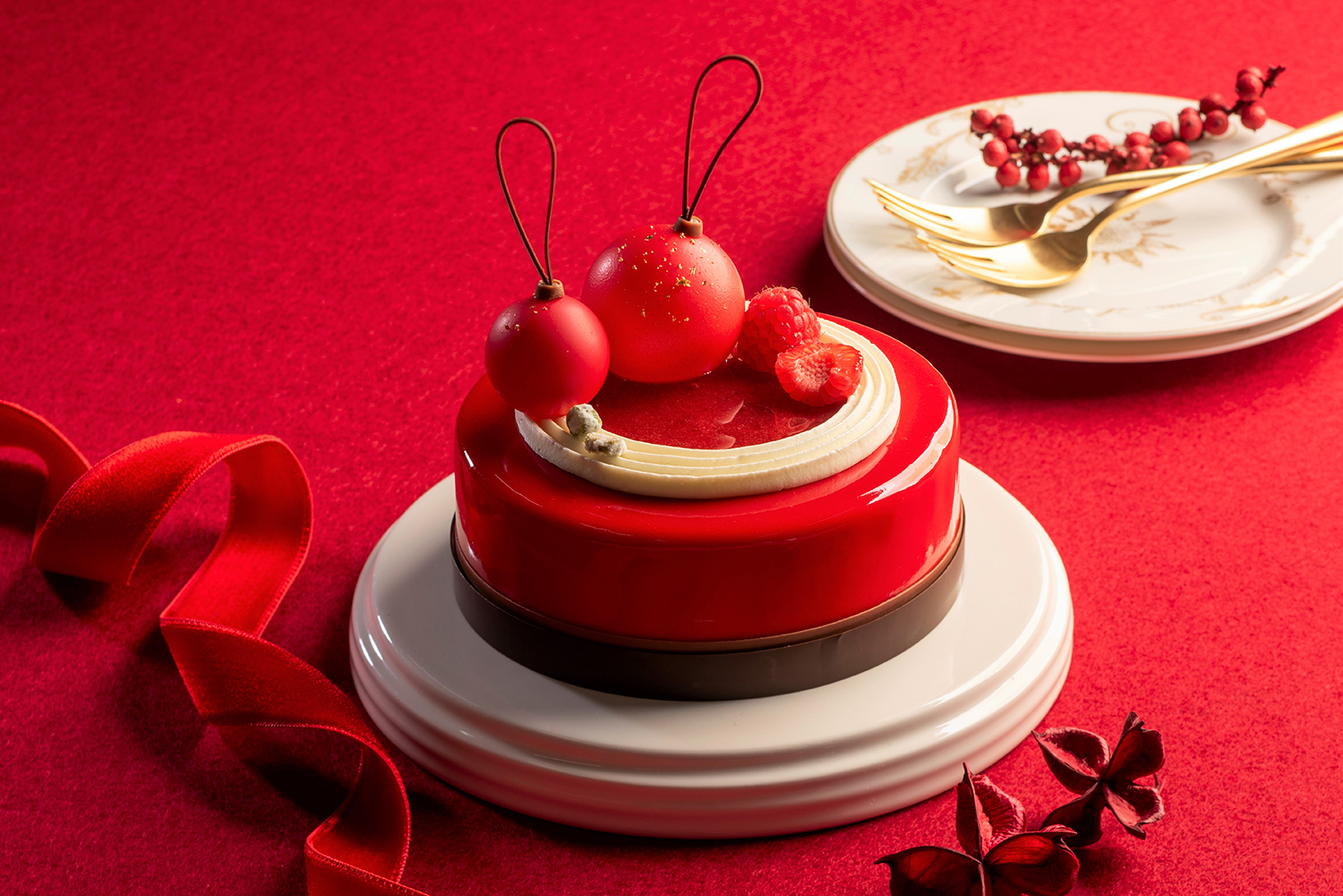 ザ・キャピトルホテル 東急　ペストリーブティック「ORIGAMI」「クリスマスケーキ＆ブレッド 2025」