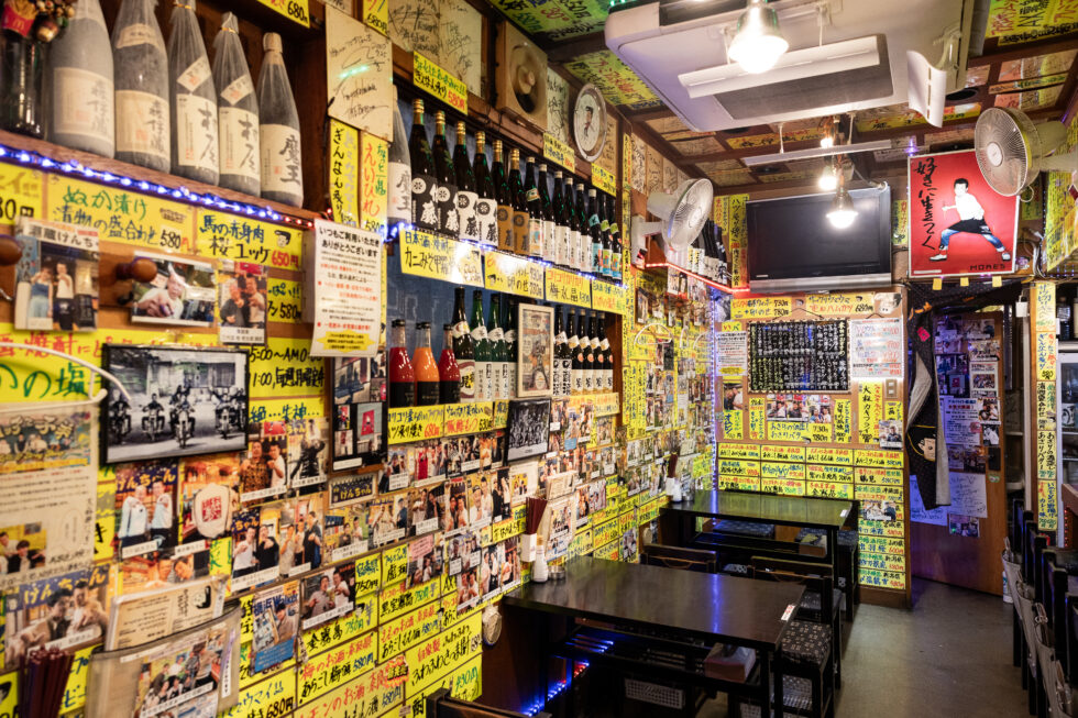 「リーゼント居酒屋 酒蔵 けんちゃん」内観