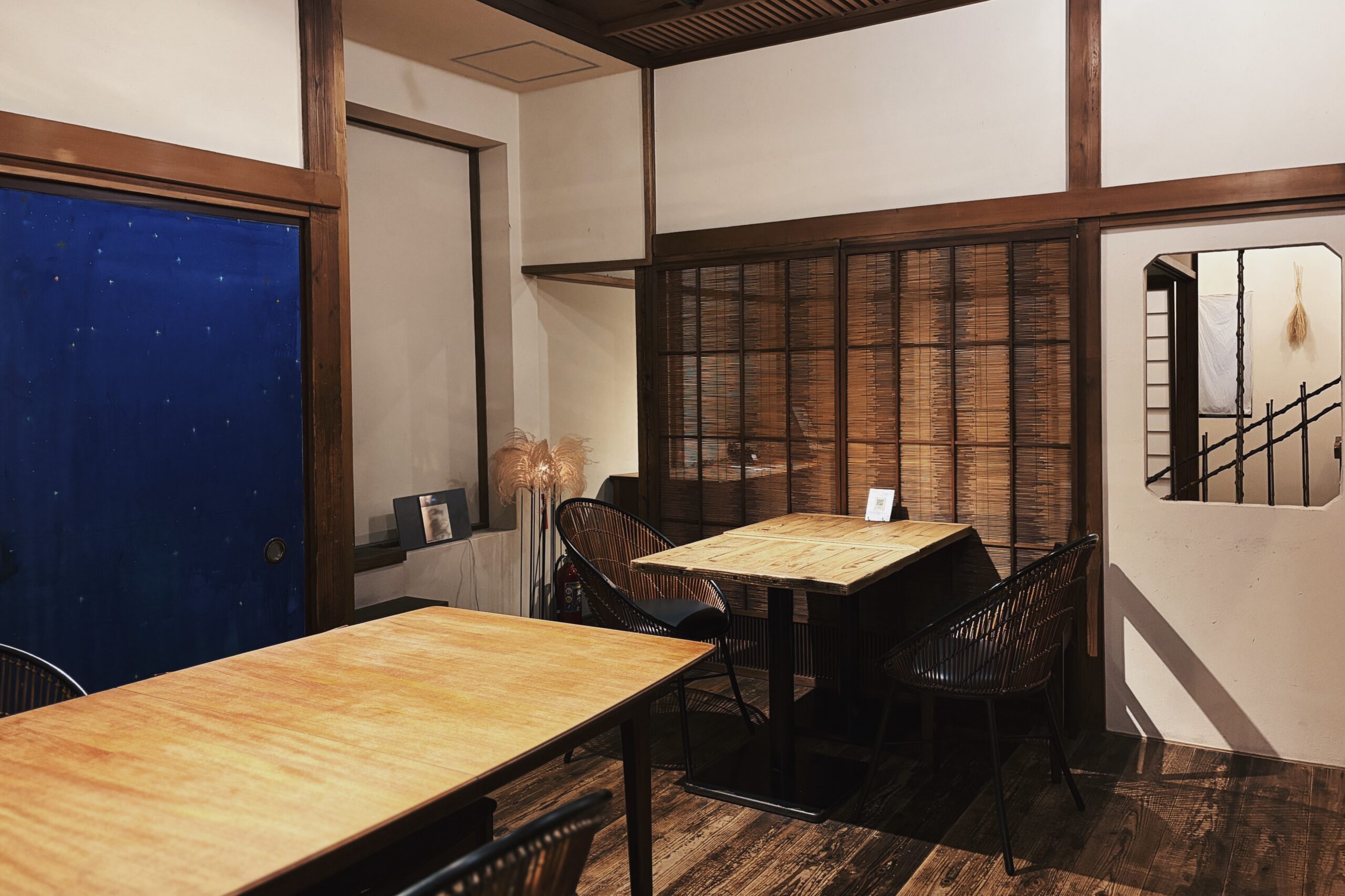「KICHI+」の2階席
