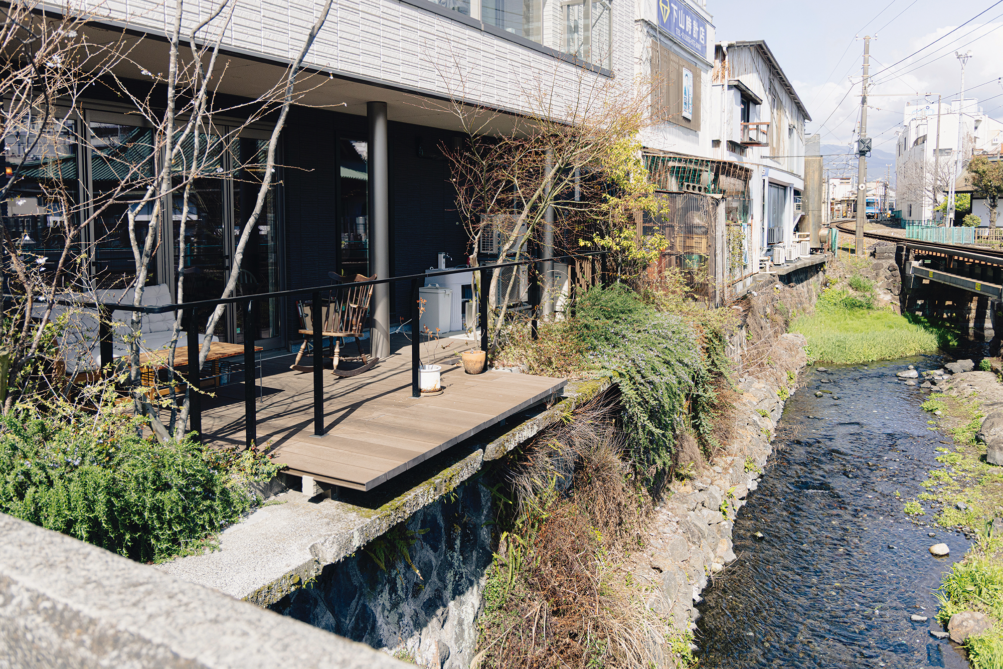 静岡県・三島 「おにぎり&ウクレレ ダルマ」