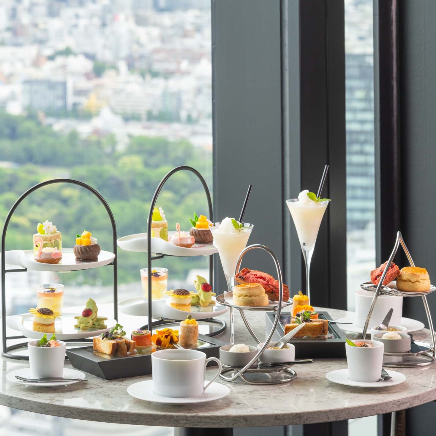 BELLUSTAR TOKYO, A Pan Pacific Hotel サマーアフタヌーンティー